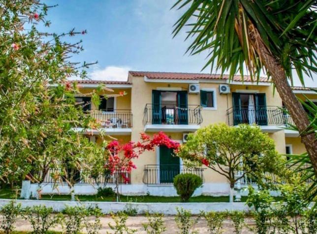 Lemon Tree Apartments A D Аргостолион Экстерьер фото